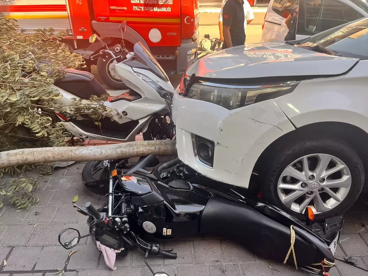 Adana\'da Trafik Kazası: 1 Yaralı