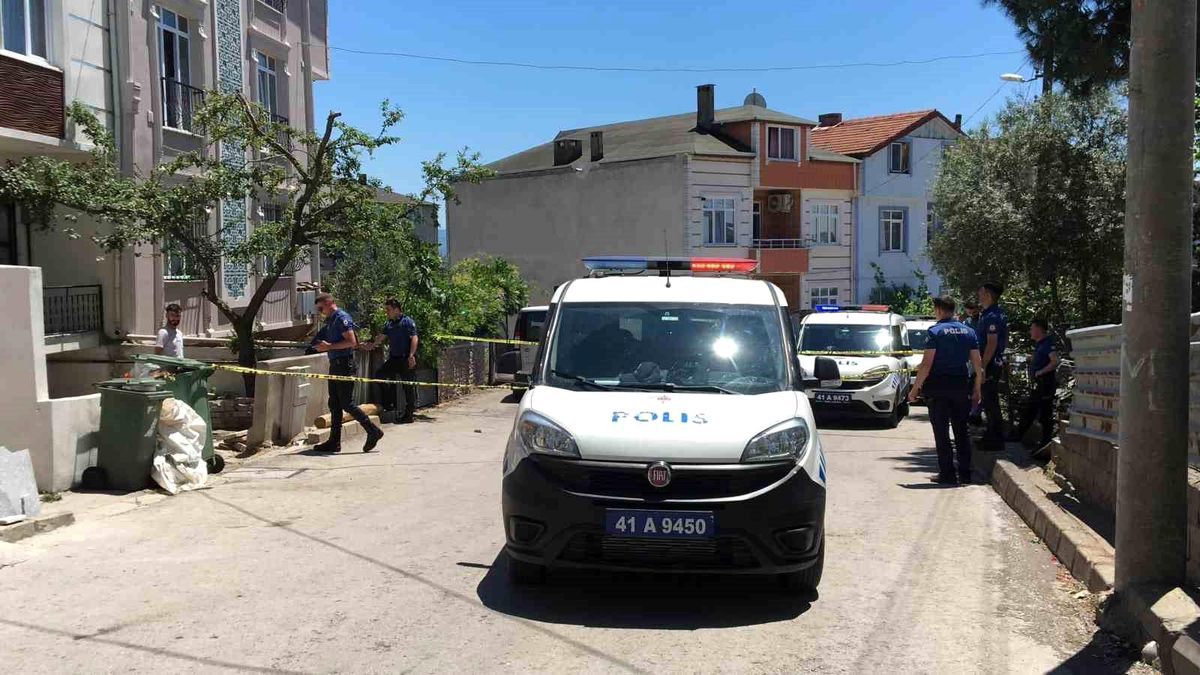 Kocaeli\'de Kan Donduran Boşanma Davası