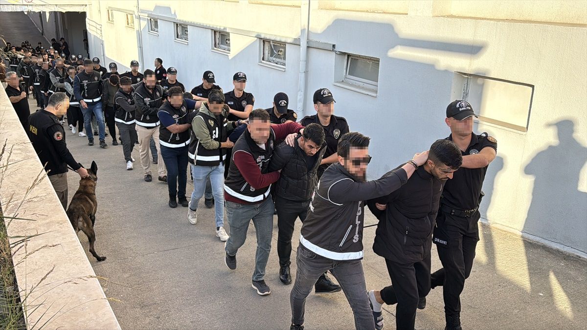 Adana\'da Suç Örgütüne Operasyon: 96 Tutuklama