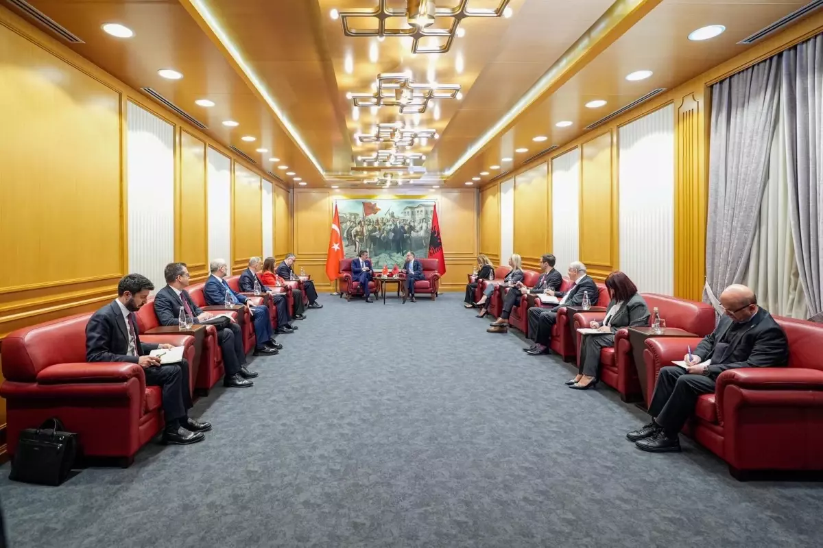 Cevdet Yılmaz, Arnavutluk\'ta Görüşme Gerçekleştirdi