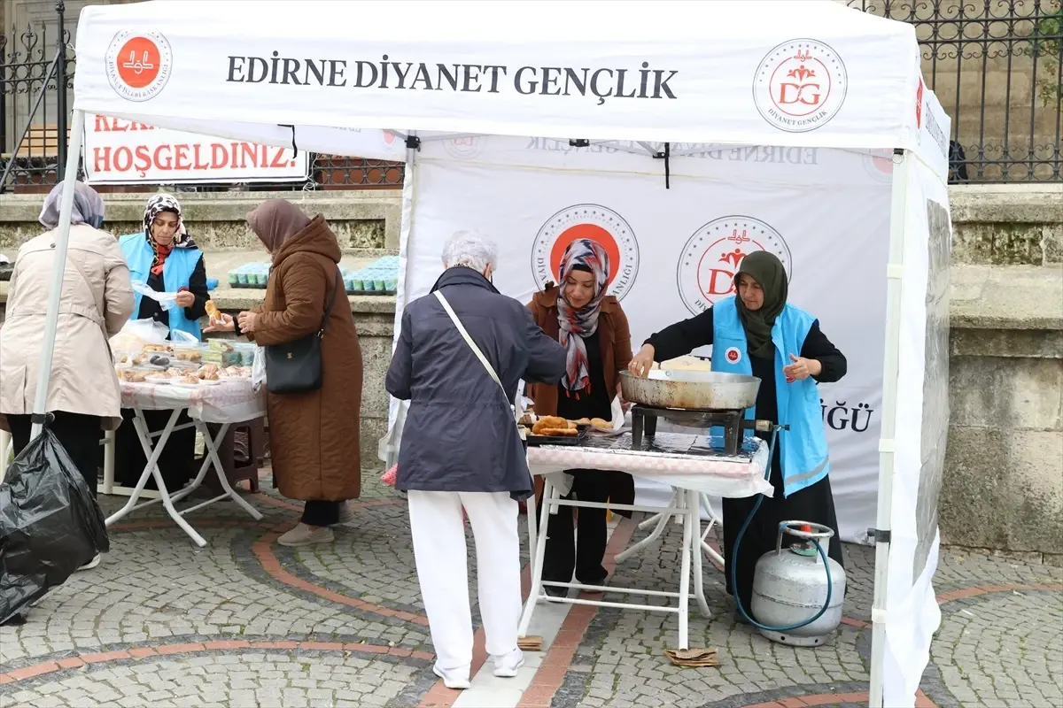 Edirne\'de Üniversitelilere Destek Kermesi