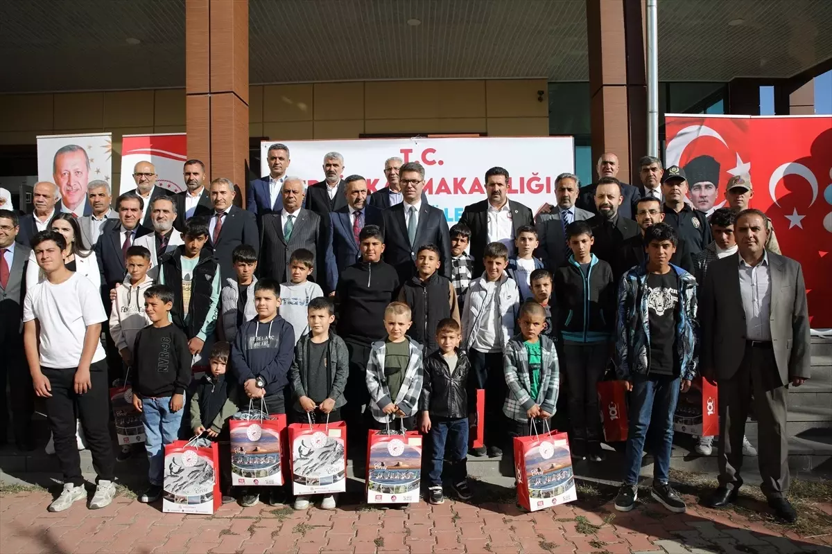 Erciş\'te 24 çocuk sünnet ettirildi