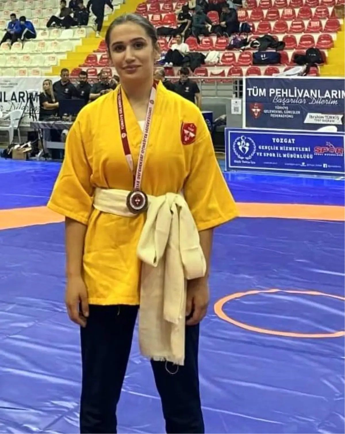 Evindar Demirbağ Türkiye Üçüncüsü