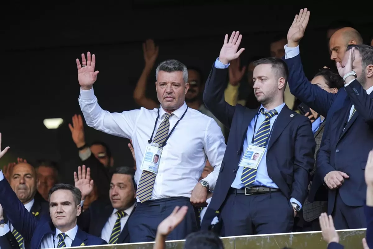 Fenerbahçe\'den transferde dev operasyon! 3 bölgeye tam 6 yıldız isim aday