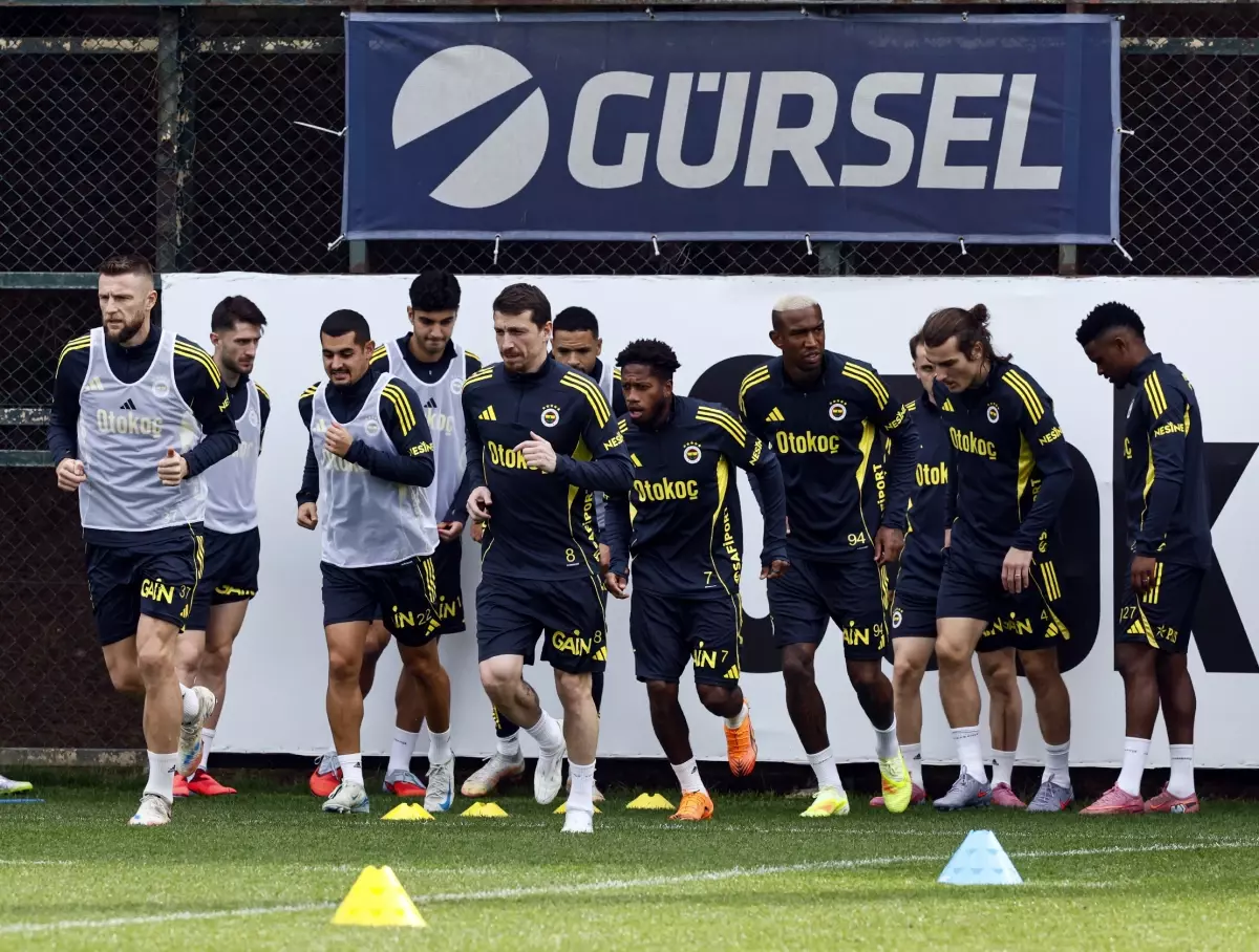 Fenerbahçe, Fatih Karagümrük Maçına Hazırlanıyor