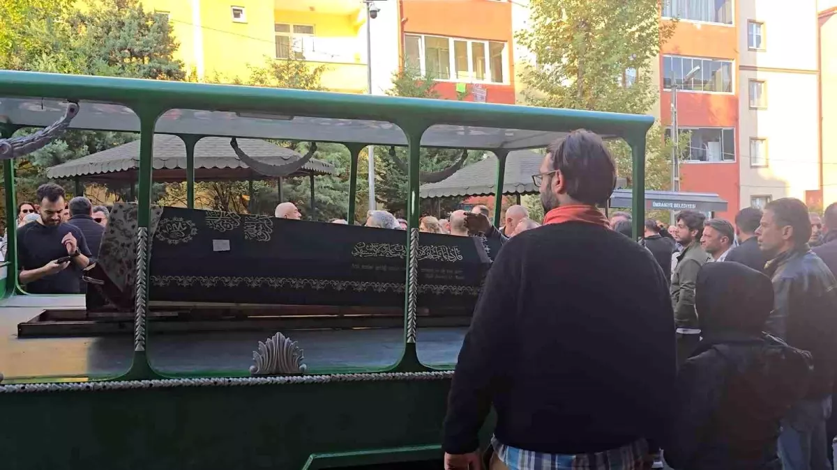 Çekmeköy\'de Kaldırımda Ölüm