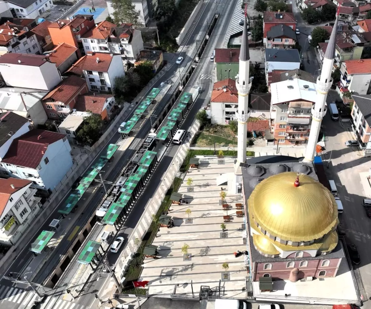İzmit Başaran Camii Meydanı Modern Bir Yaşam Alanına Dönüştürüldü
