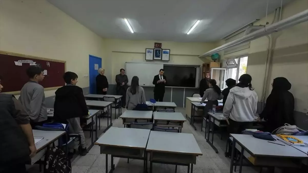 Kaymakam Doğancı\'dan LGS sınavına hazırlanan öğrencilere moral ziyareti