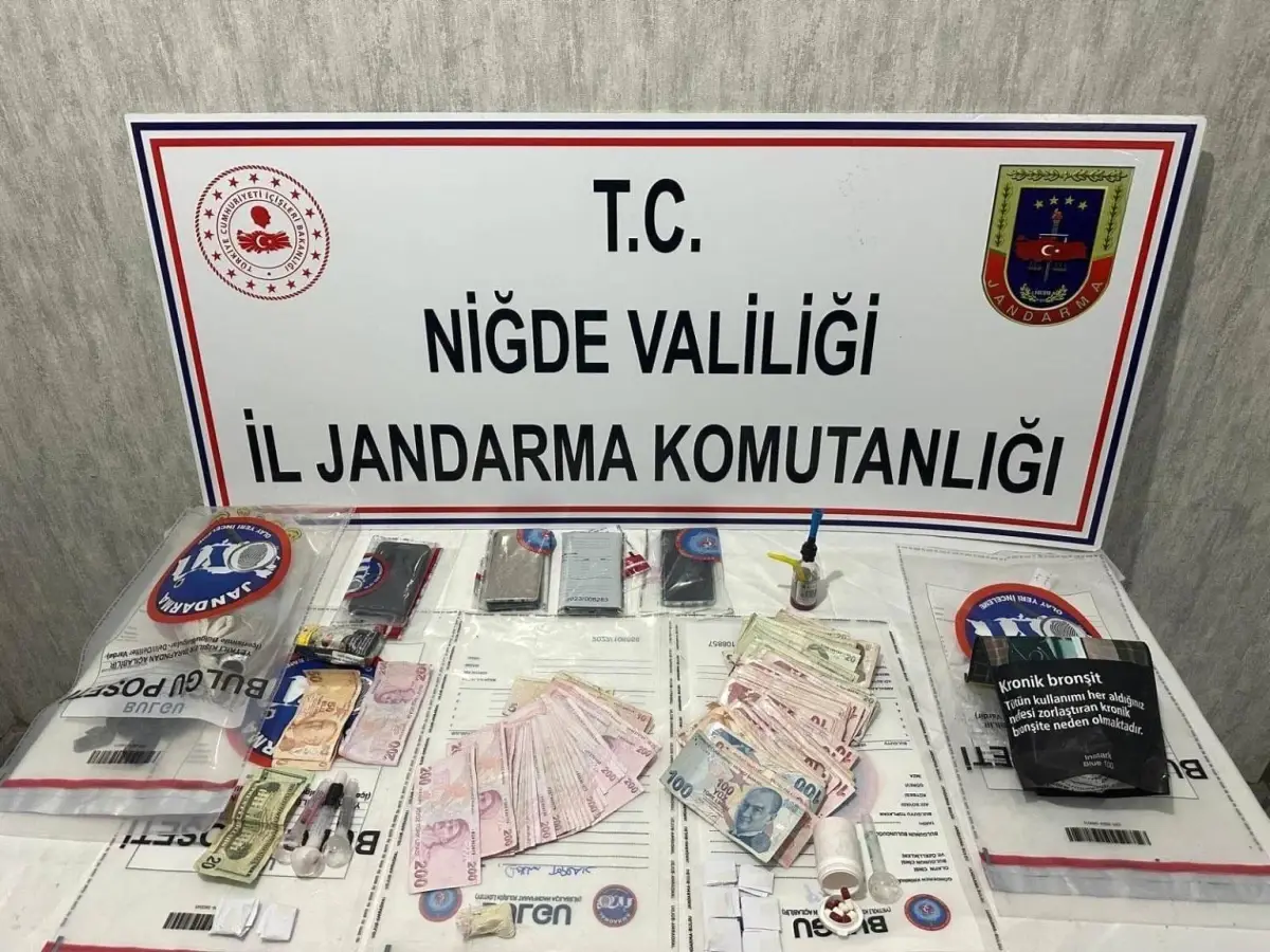 Niğde\'de Uyuşturucu Operasyonu: 4 Gözaltı