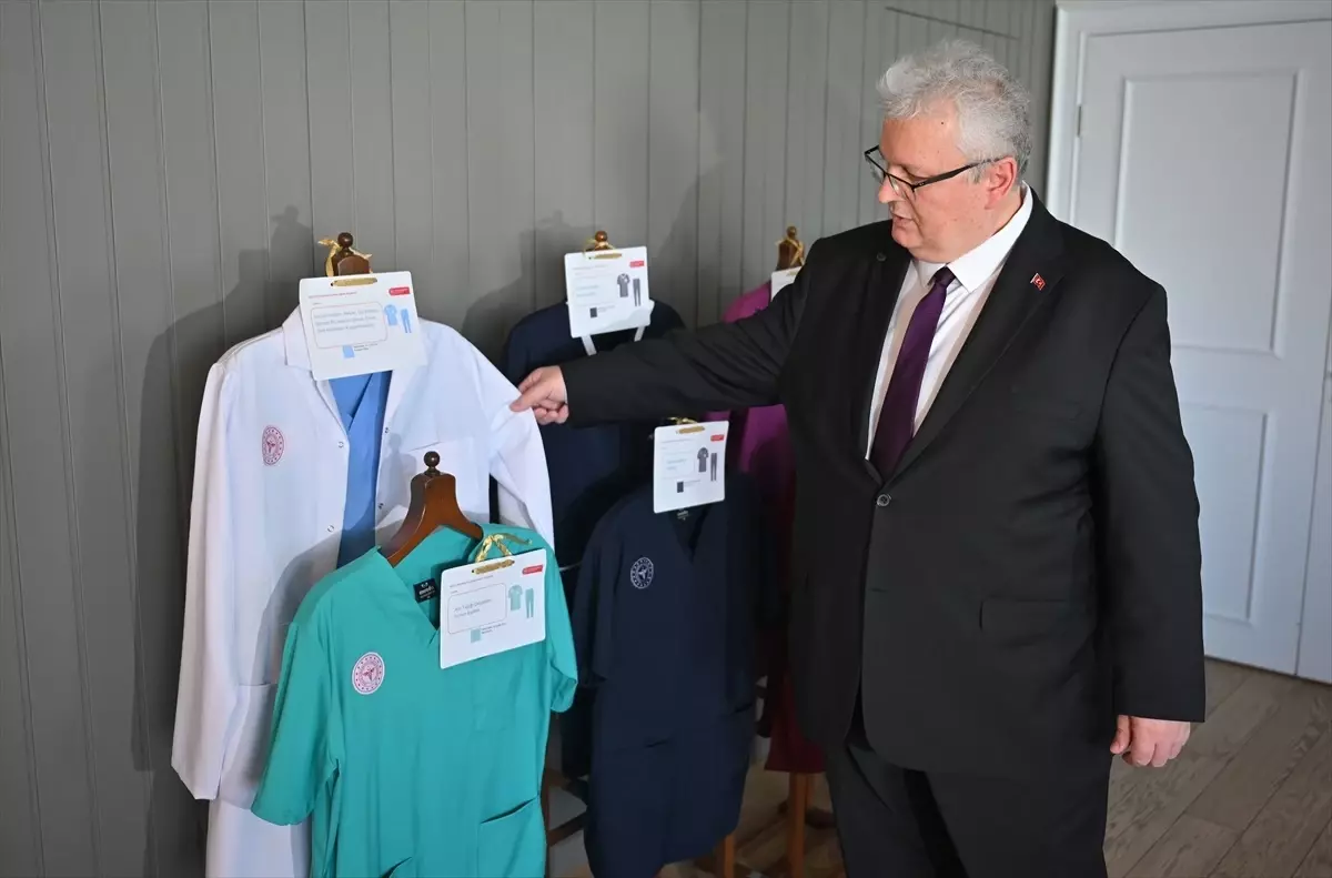 Sağlık çalışanlarının kıyafetlerinde yeni dönem