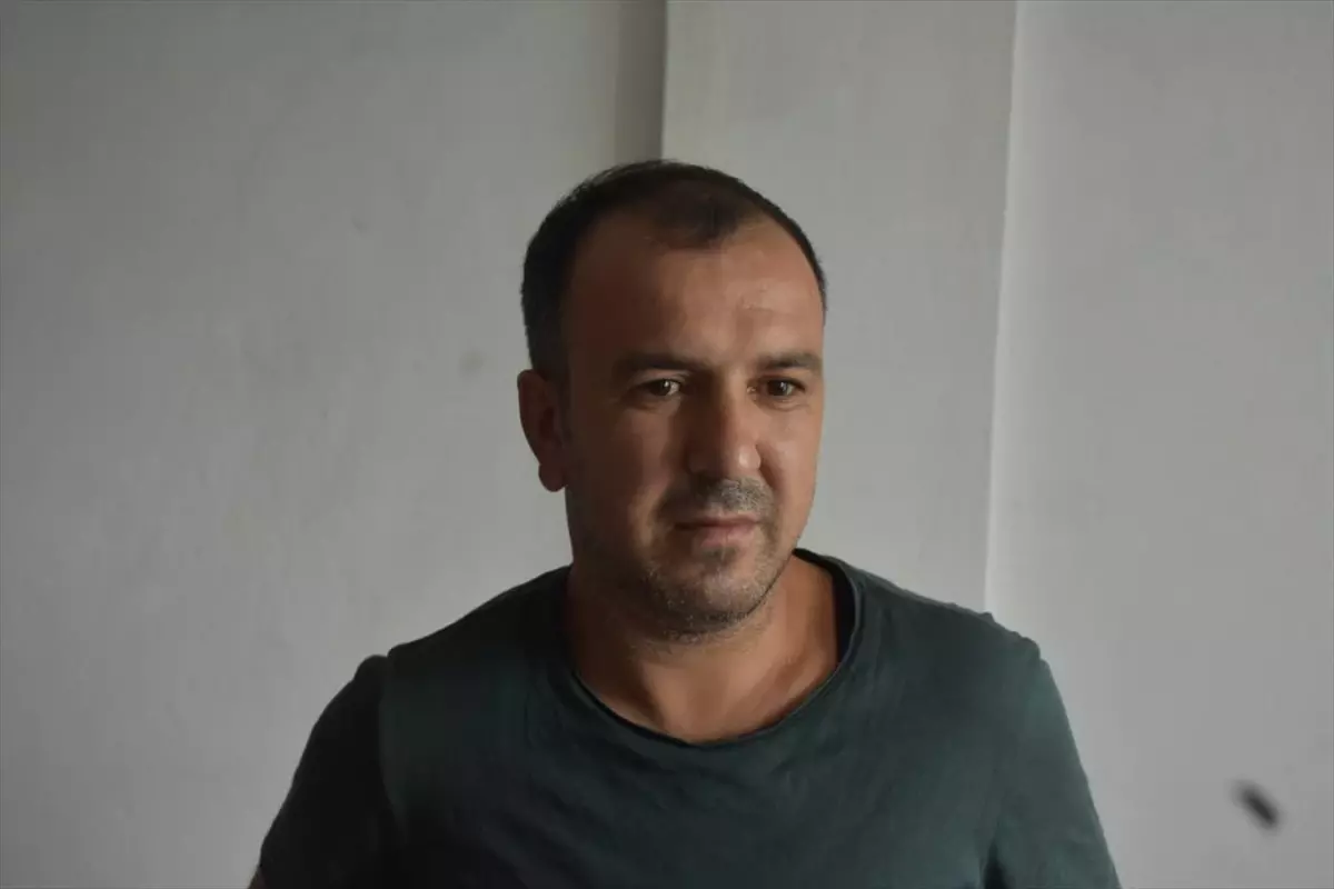 Ayı Saldırısından Kıyafetlerle Kurtuldu