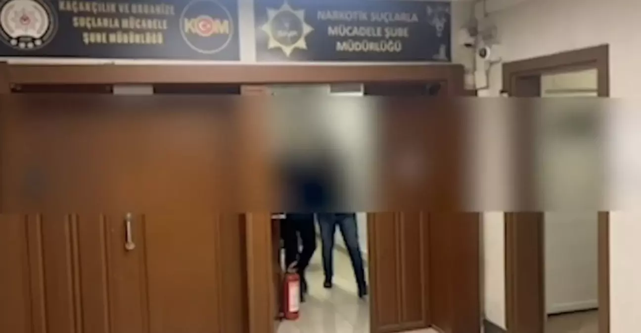 Sakarya\'da Uyuşturucu Operasyonu: 10 Gözaltı