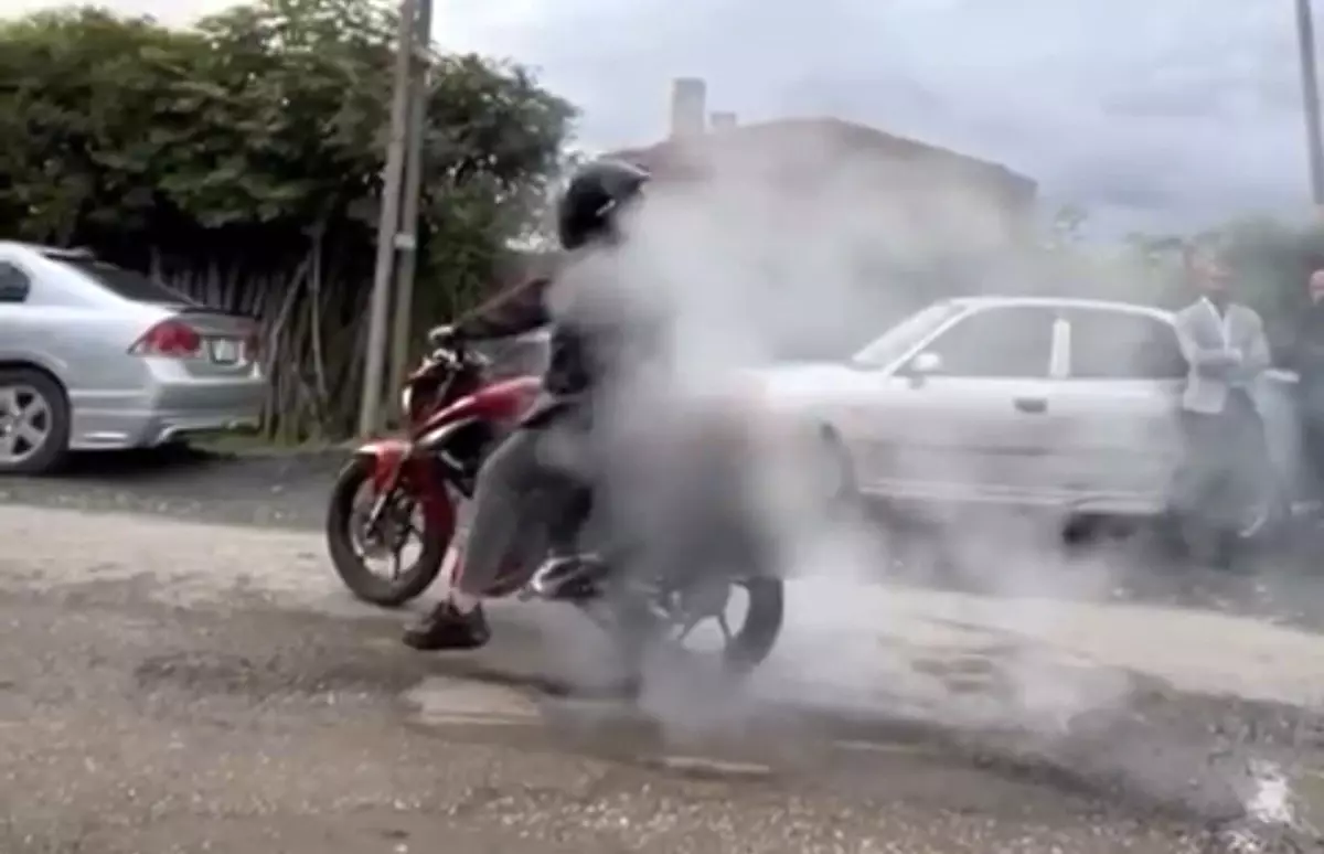 Duman Çıkaran Motosiklet Sürücüsüne Ceza