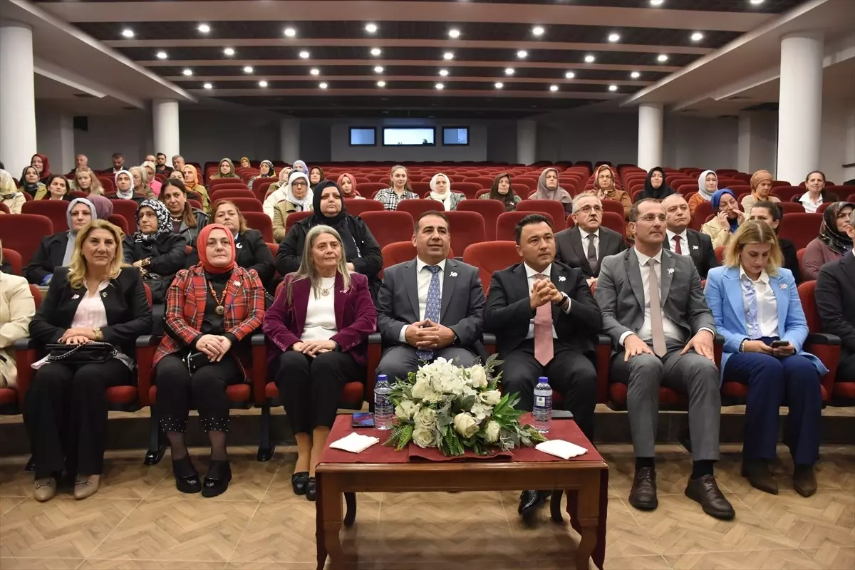 Akçaabat\'ta Meme Kanseri Farkındalık Konferansı