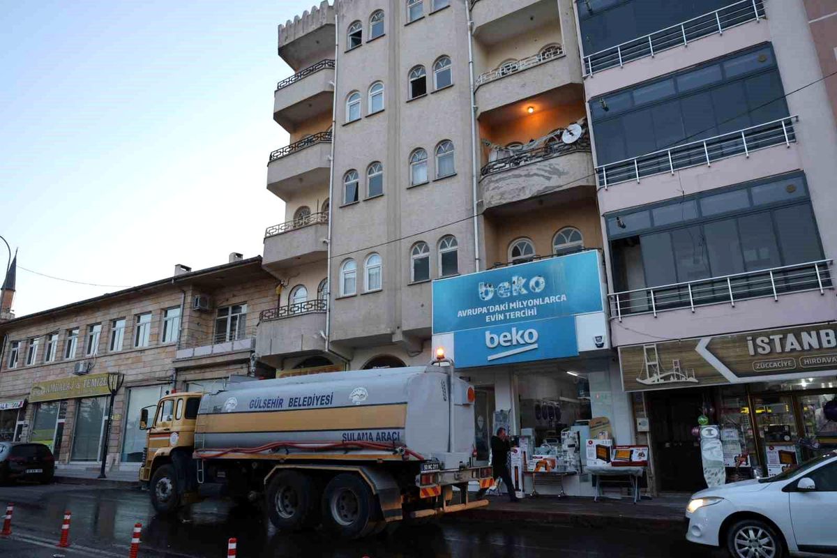 Çöp Evde Korkunç Keşif: Engelli Kadın Ann?sinin Cesediyle Bir Ay Yaşadı