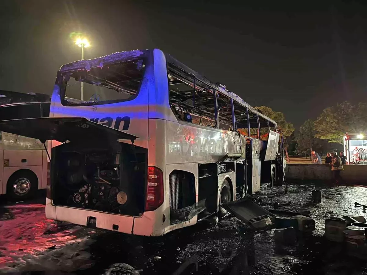 AŞTİ Otoparkında Yangın Paniği