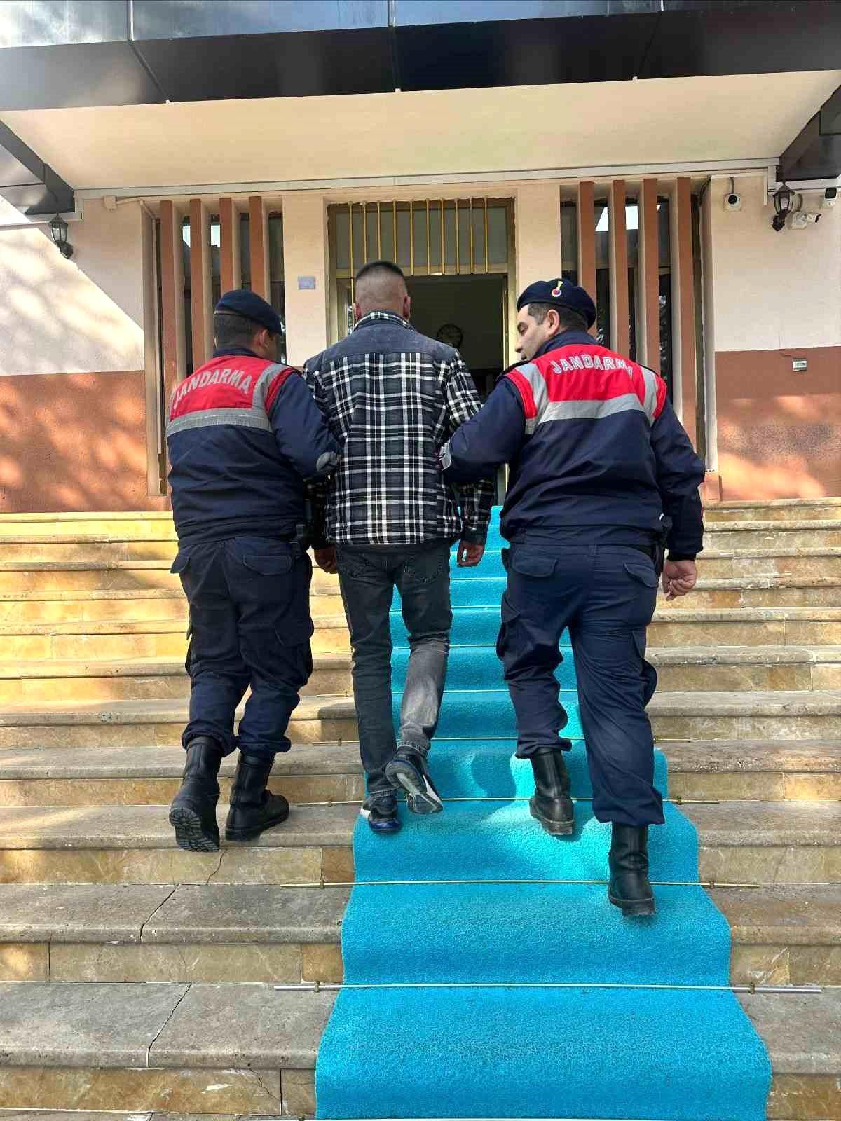Bilecik\'te 3 Suçla Aranan Şahıs Yakalandı
