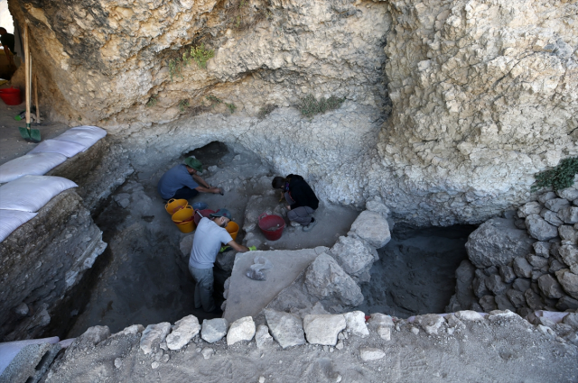 Bitlis'teki gizemli mağarada 8 bin yıllık hazine keşfedildi