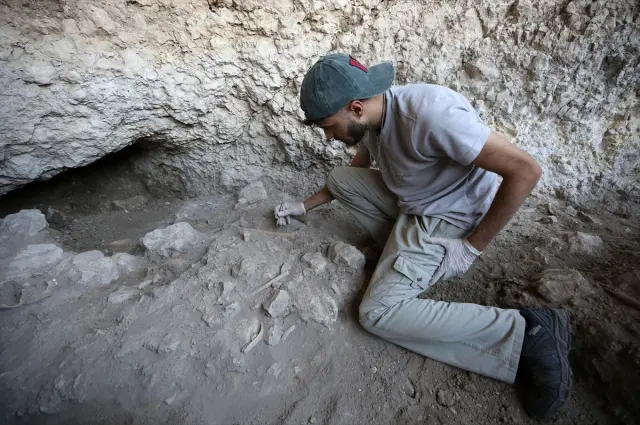 Bitlis'teki gizemli mağarada 8 bin yıllık hazine keşfedildi