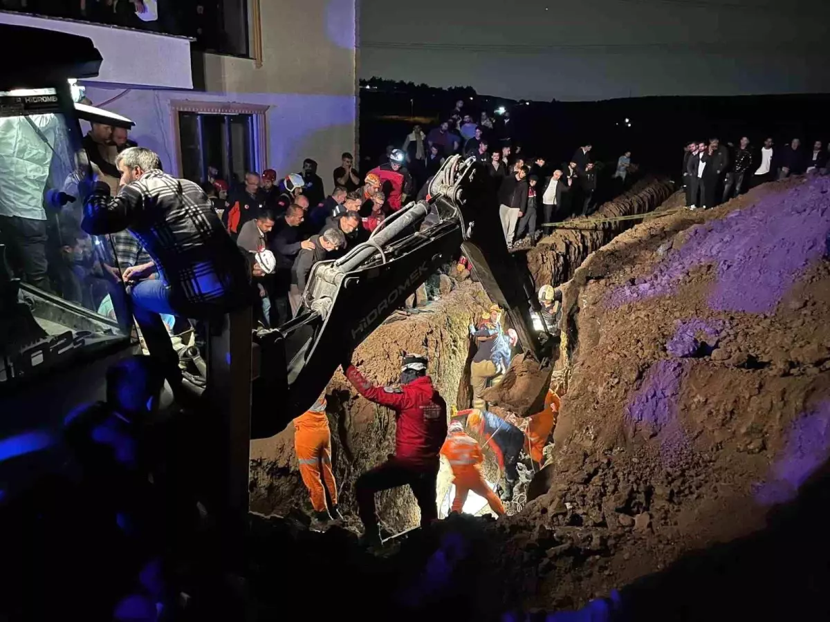 Bursa\'da Kanalizasyon Çukurunda Göçük: 2 Ölü