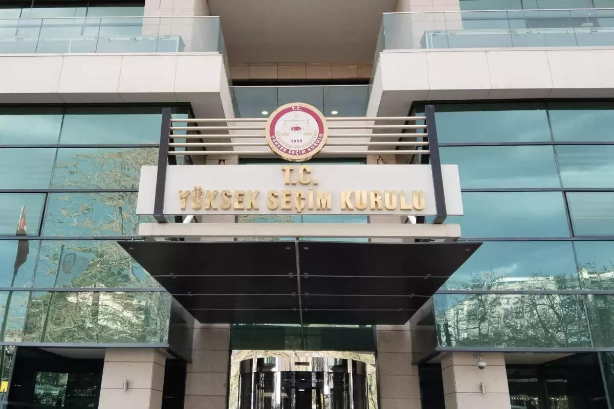 CHP İstanbul Olağan İl Kongresi\'nin de durdurulması istendi, YSK toplanıyor