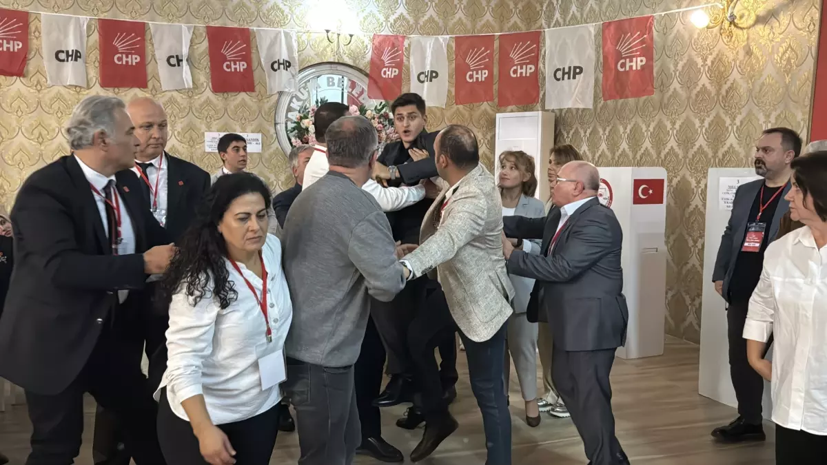 CHP Samsun Kongresi\'nde Gergin Anlar
