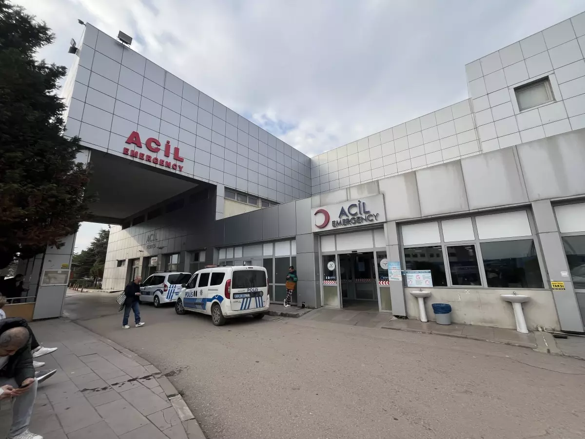 Kocaeli\'de Bıçaklı Saldırı: Kadın Ciddi Yaralandı