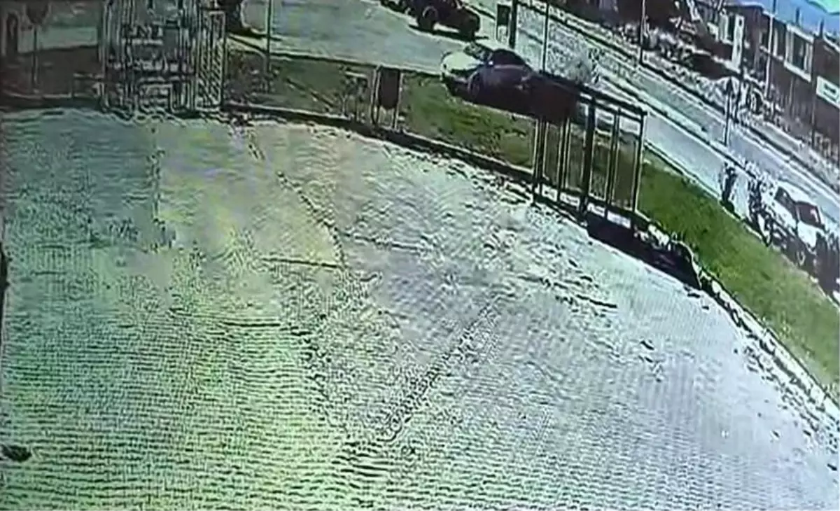 Denizli\'de Ehliyetsiz Sürücü Kaza Yaptı
