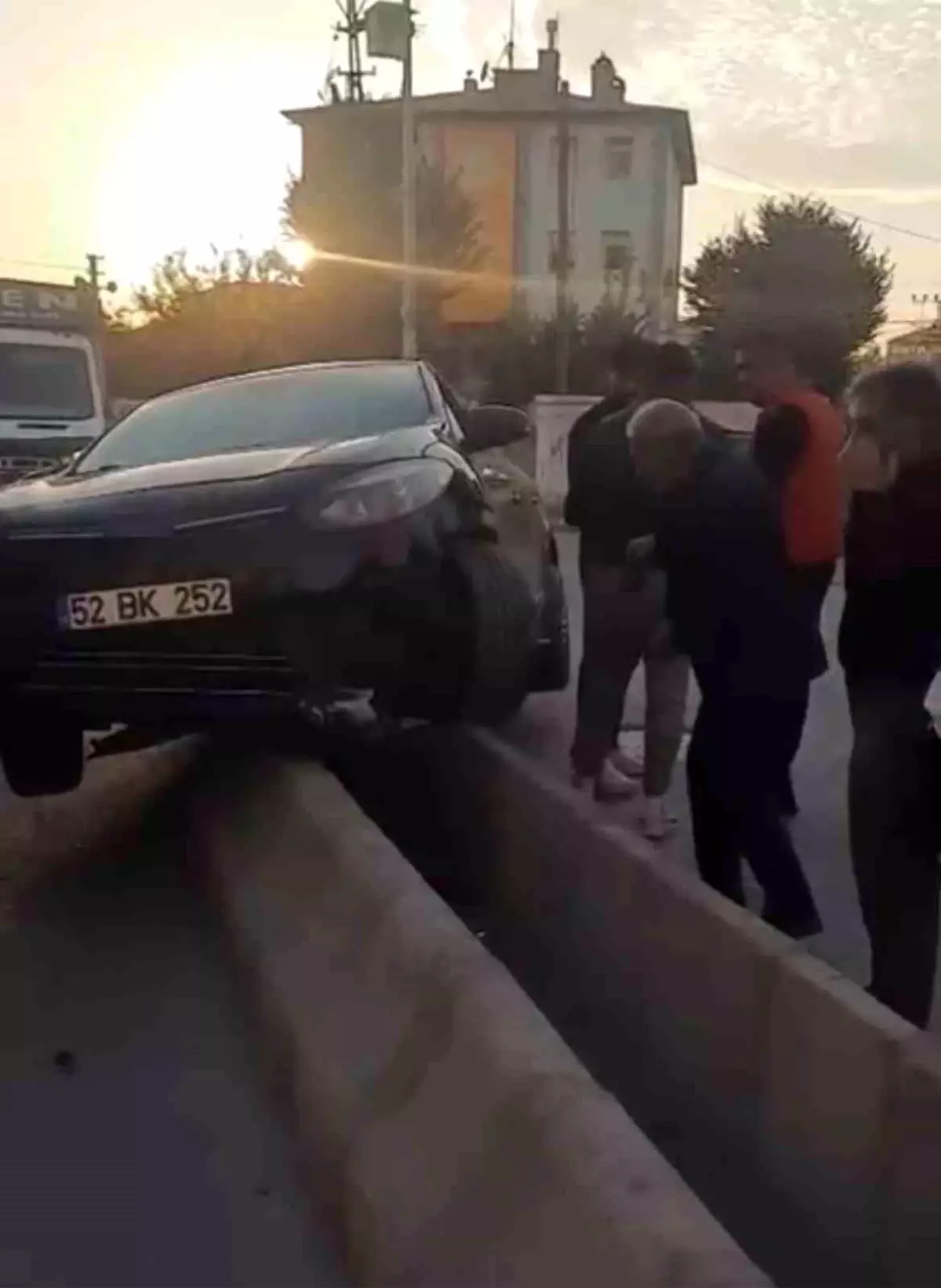 Iğdır\'da Refüj Çalışması Kazaya Neden Oldu
