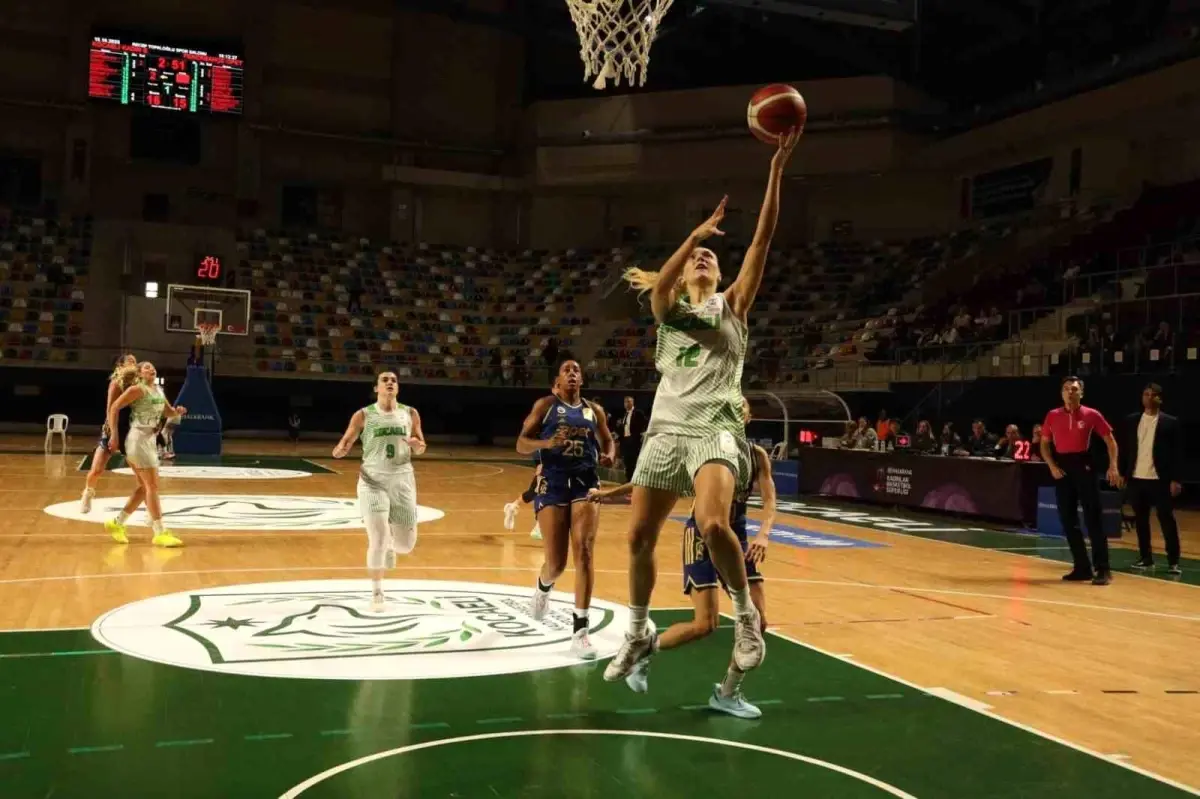 Kocaeli Kadın Basketbol, Fenerbahçe Opet\'e Mağlup Oldu