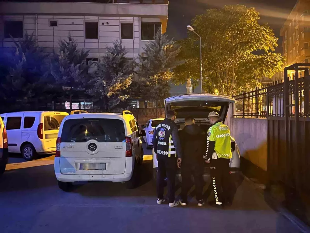 Sancaktepe\'de Trafik Tartışması: İki Sürücüye Ceza