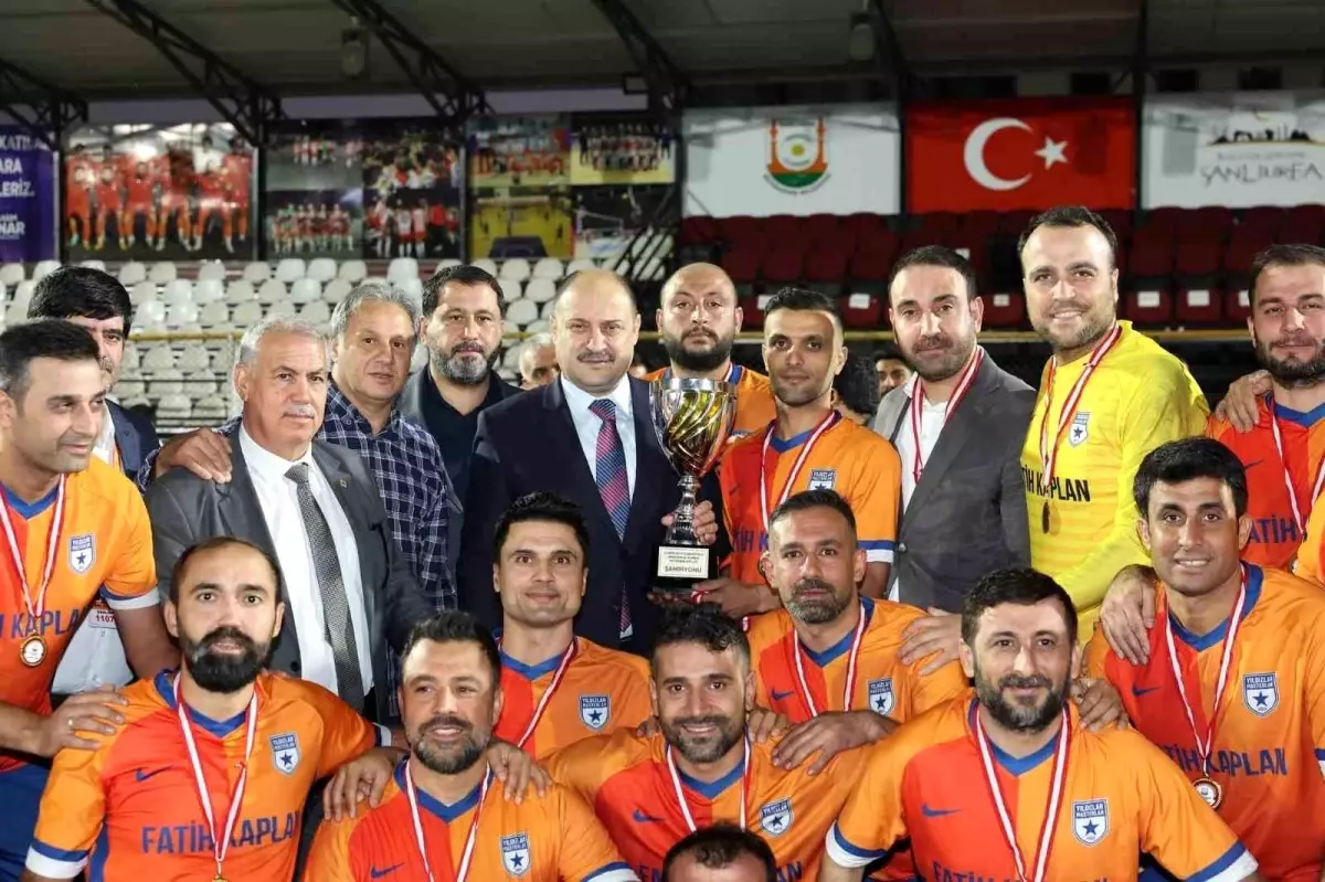 Şanlıurfa Masterler Turnuvası\'nda Şampiyon Yıldızlar Takımı