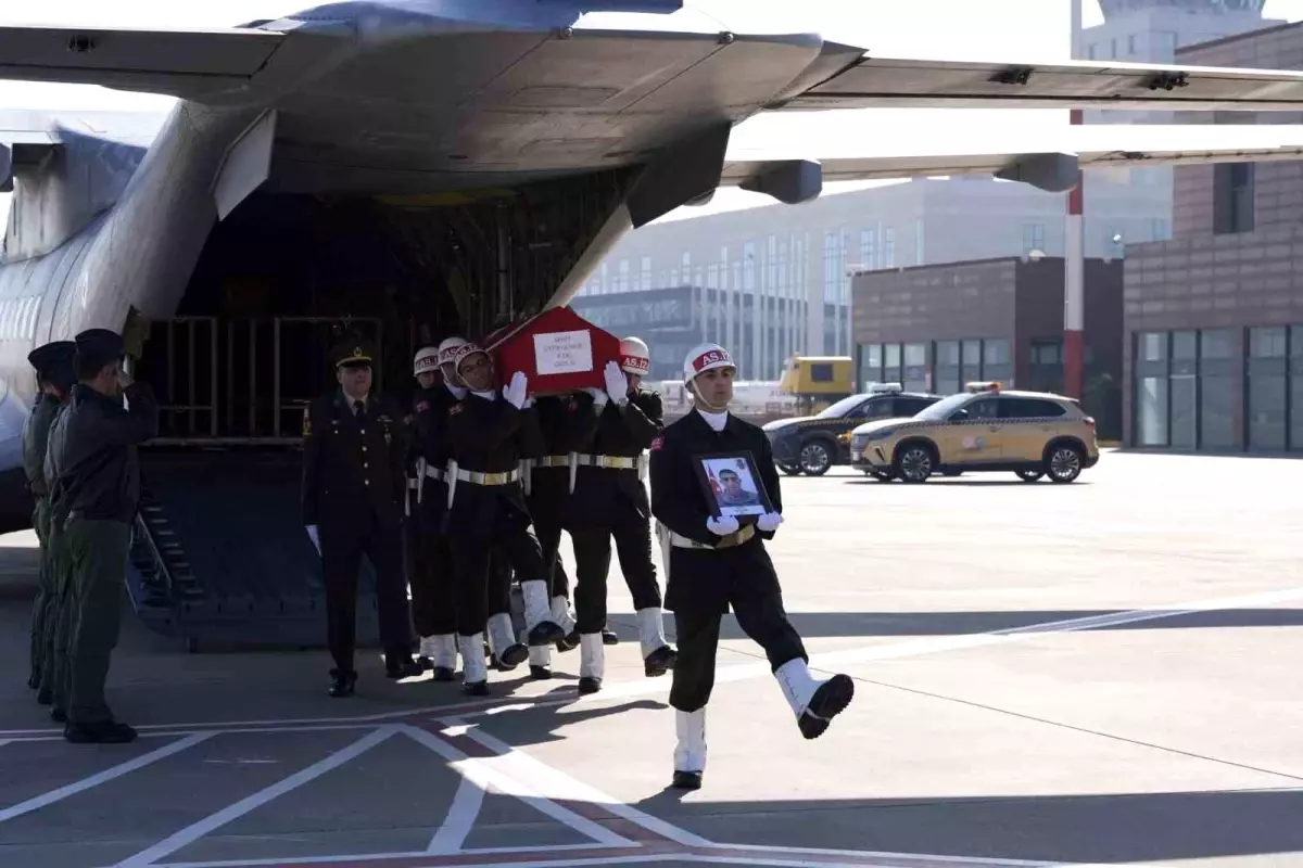 Şehit Piyade Er Eyüp Güner Memleketinde Uğurlandı