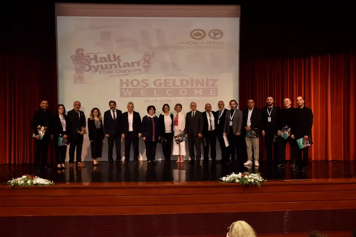 Uluslararası Halk Oyunları Kongresi Eskişehir\'de Yapıldı