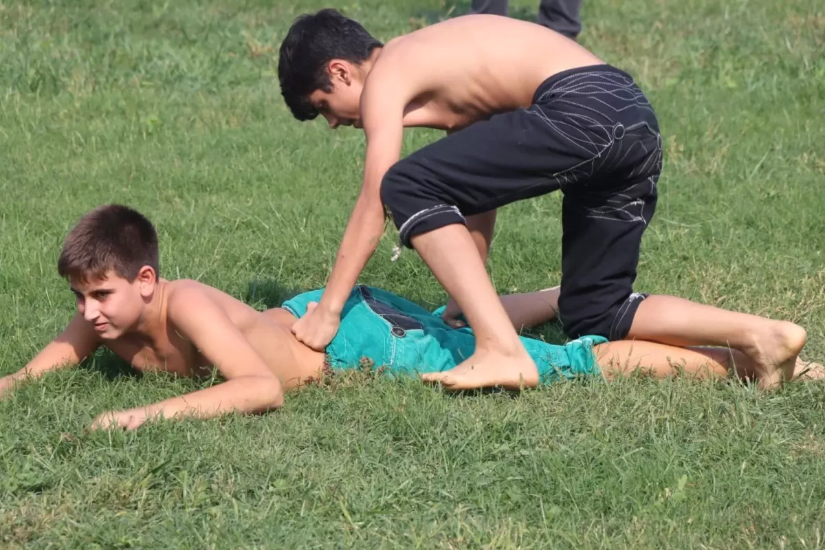 Kozan\'da 9. Geleneksel Güreş Festivali Başladı