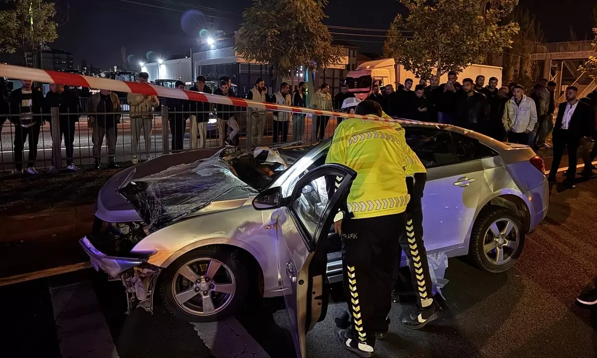 Aksaray\'da Trafik Kazası: 1 Ölü, 1 Yaralı