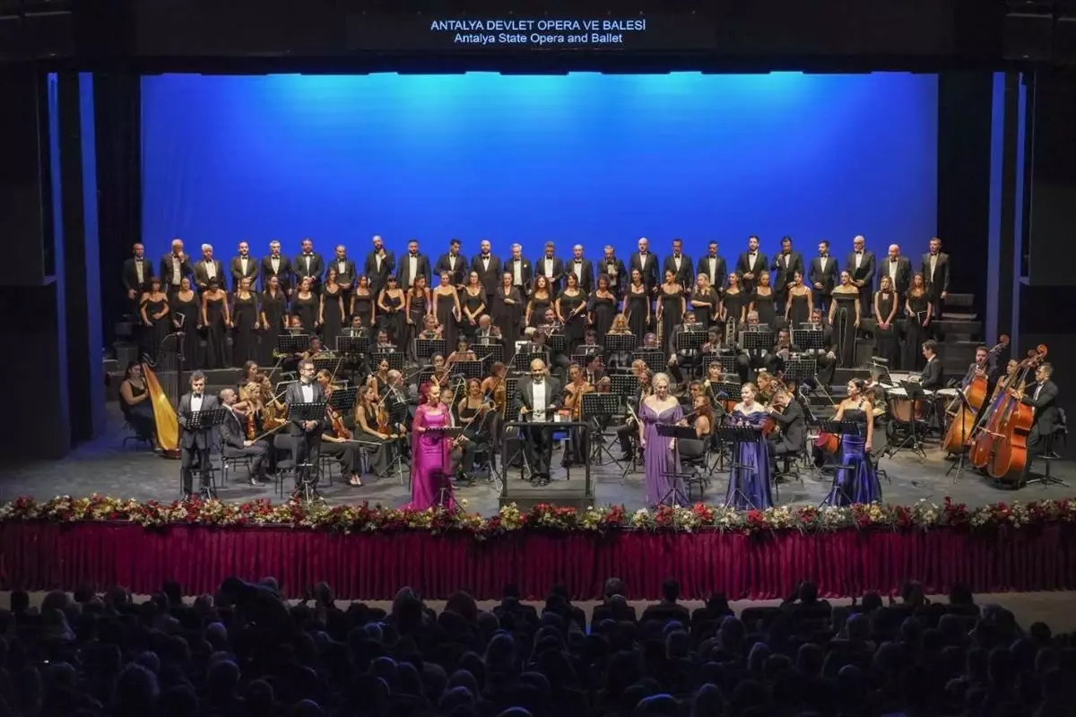 Antalya DOB\'da Yevgeni Onegin Prömiyeri
