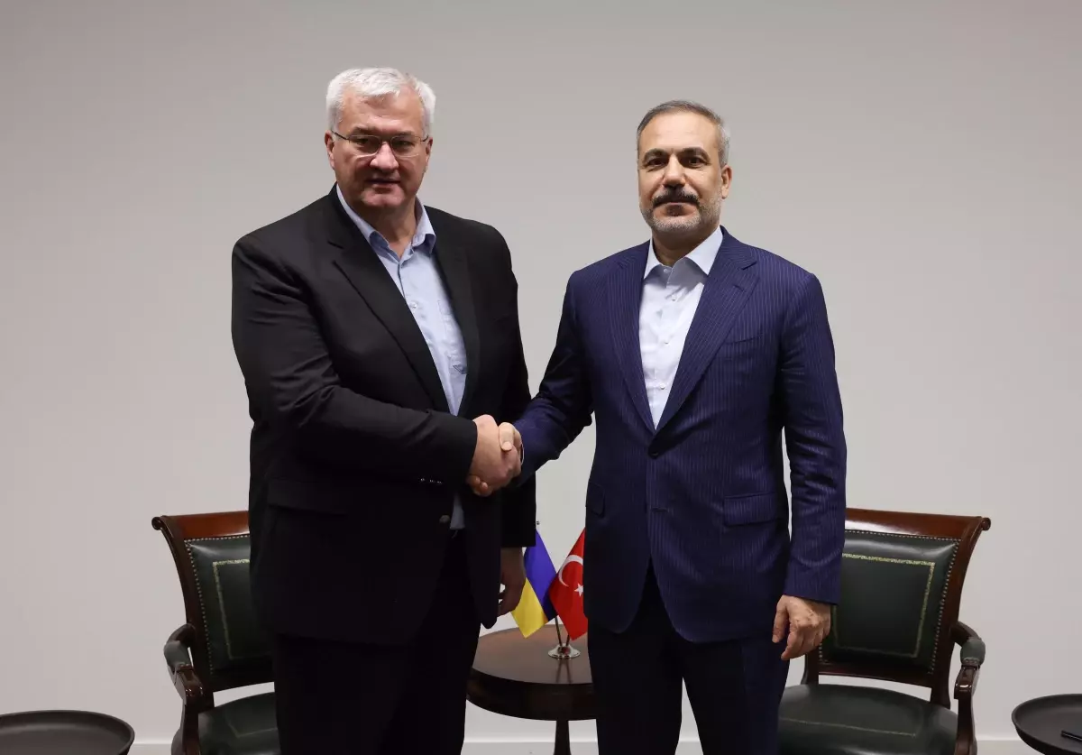 Fidan ve Sybiha Lüksemburg\'da Buluştu