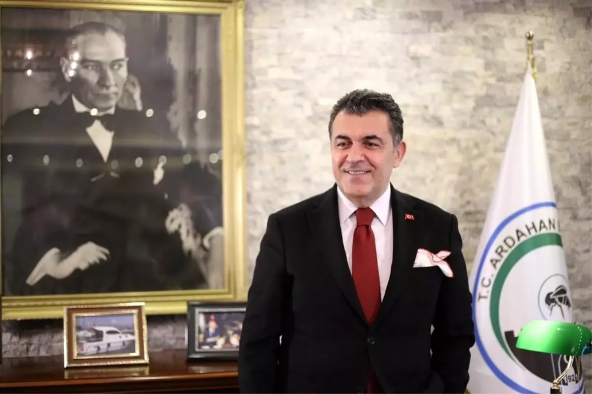 Ardahan Belediye Başkanı Faruk Demir\'den 19 Ekim Muhtarlar Günü Kutlama Mesajı