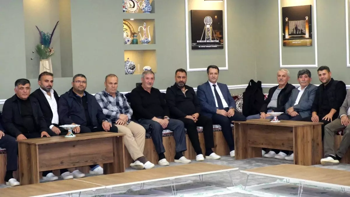 Sorgun Belediye Başkanı Ekinci, Muhtarlar Günü İçin Muhtarlarla Bir Araya Geldi