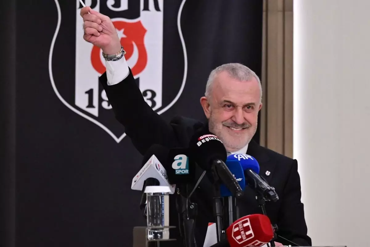 Beşiktaş\'ın yeni Divan Kurulu Başkanı Ahmet Ürkmezgil oldu