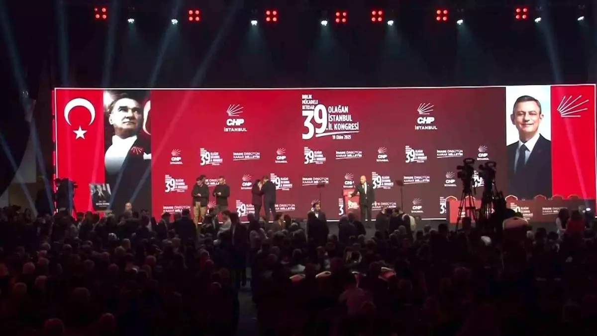 CHP\'nin 39. Olağan İstanbul İl Kongresi başladı! Özgür Özel de katılacak
