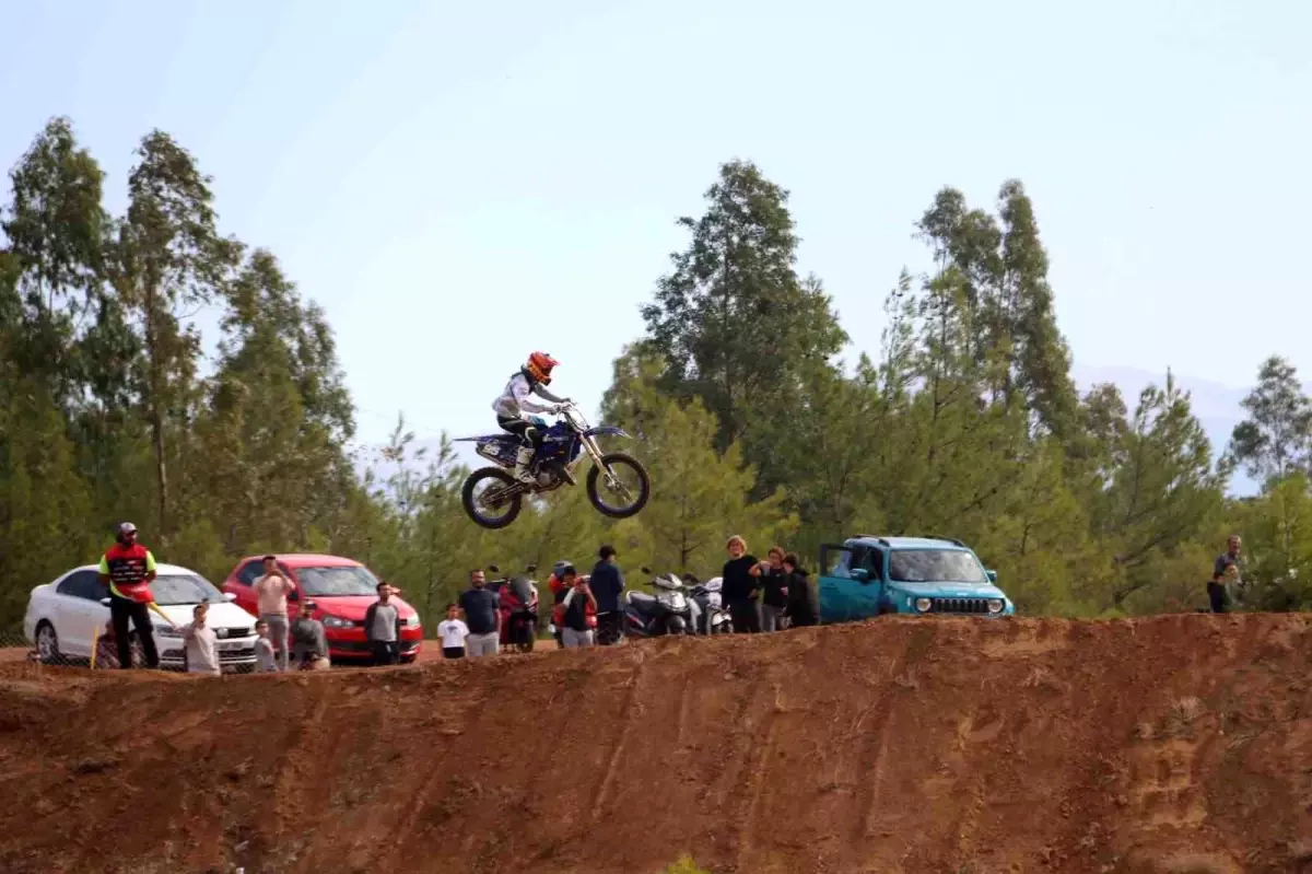 Fethiye\'de Motokros Şampiyonası Coşkusu