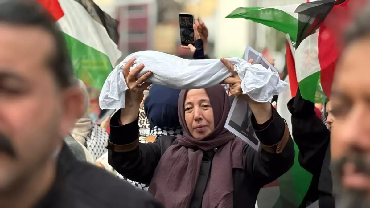 Çorlu\'da Gazze İçin Yürüyüş Düzenlendi