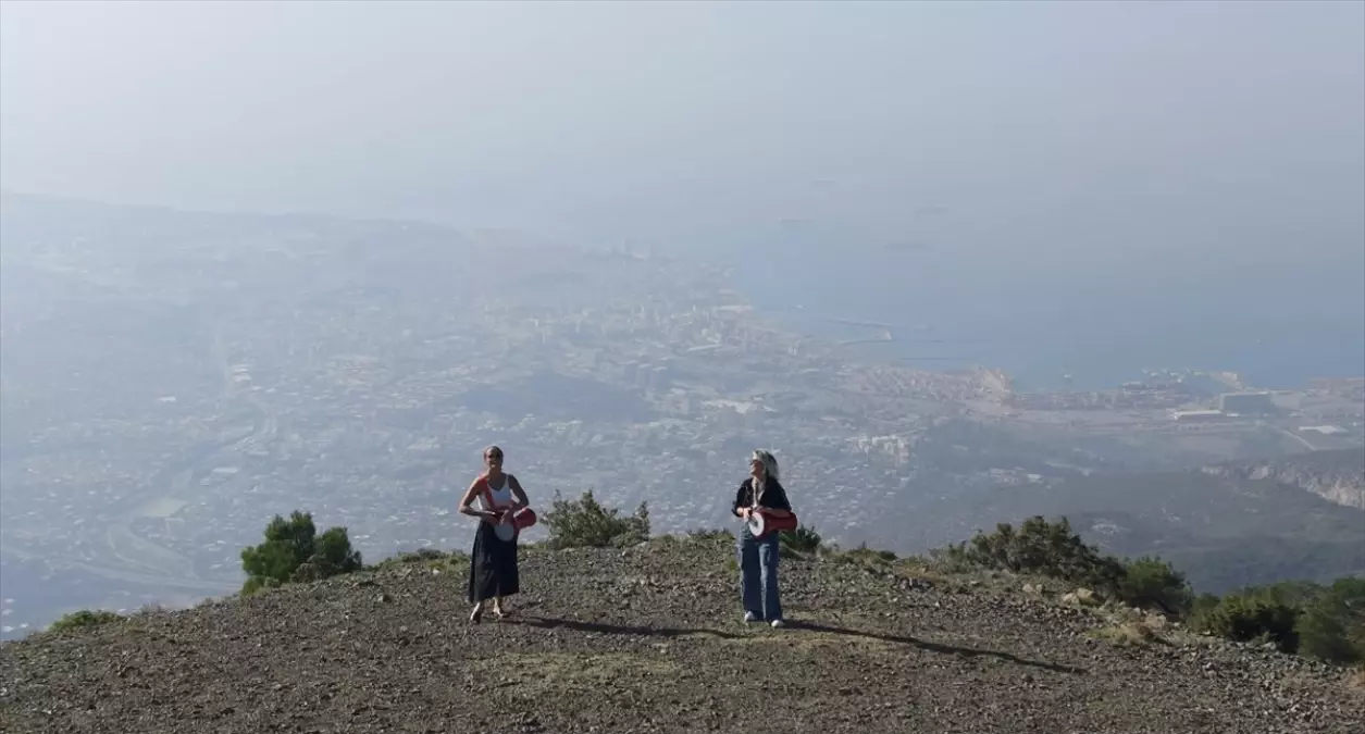 Gökyüzünde Darbuka Keyfi