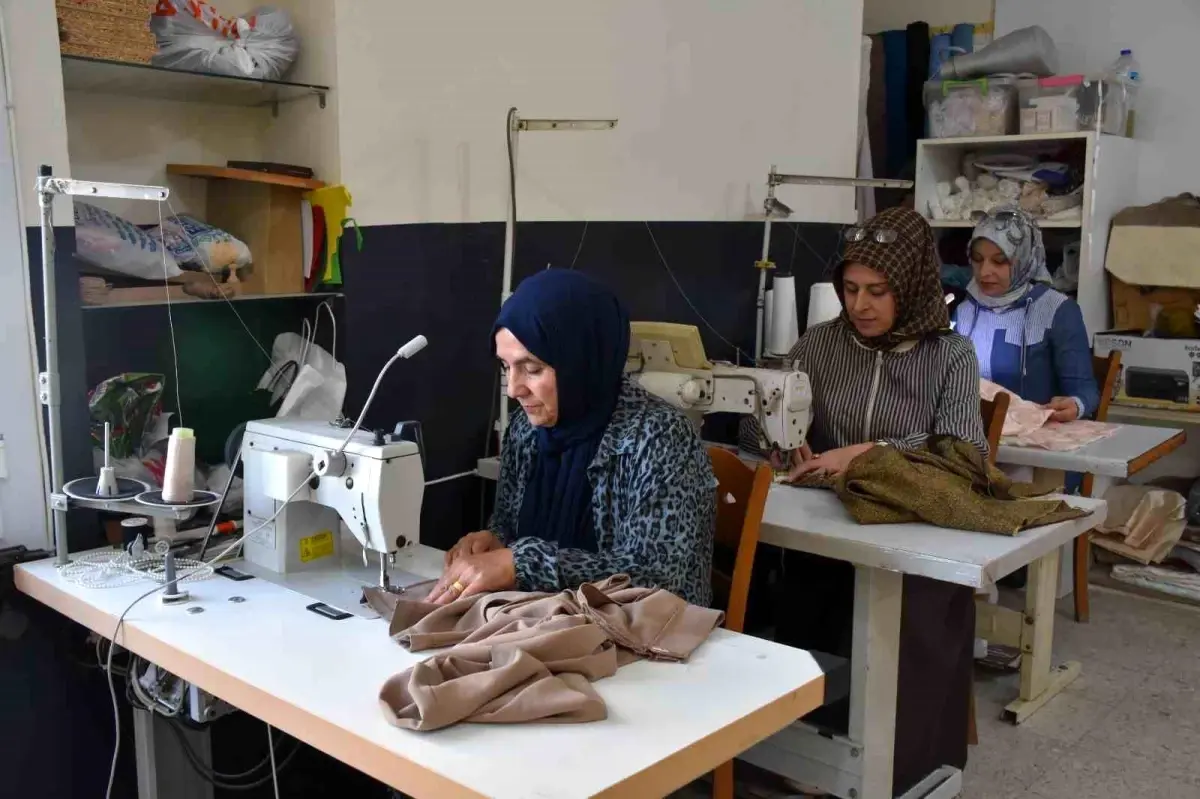 Gaziantep\'te Kadın Girişimciler, El Sanatlarıyla Türkiye\'ye Açılıyor