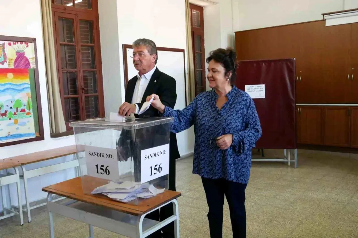 KKTC Başbakanı Ünal Üstel Oyunu Kullandı