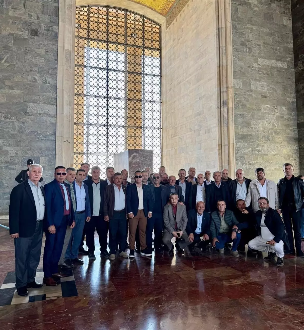 Muhtarlar Anıtkabir\'i Ziyaret Etti