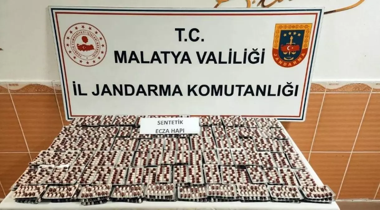 Malatya\'da Uyuşturucu Operasyonu: 4 Bin 438 Hap Ele Geçirildi