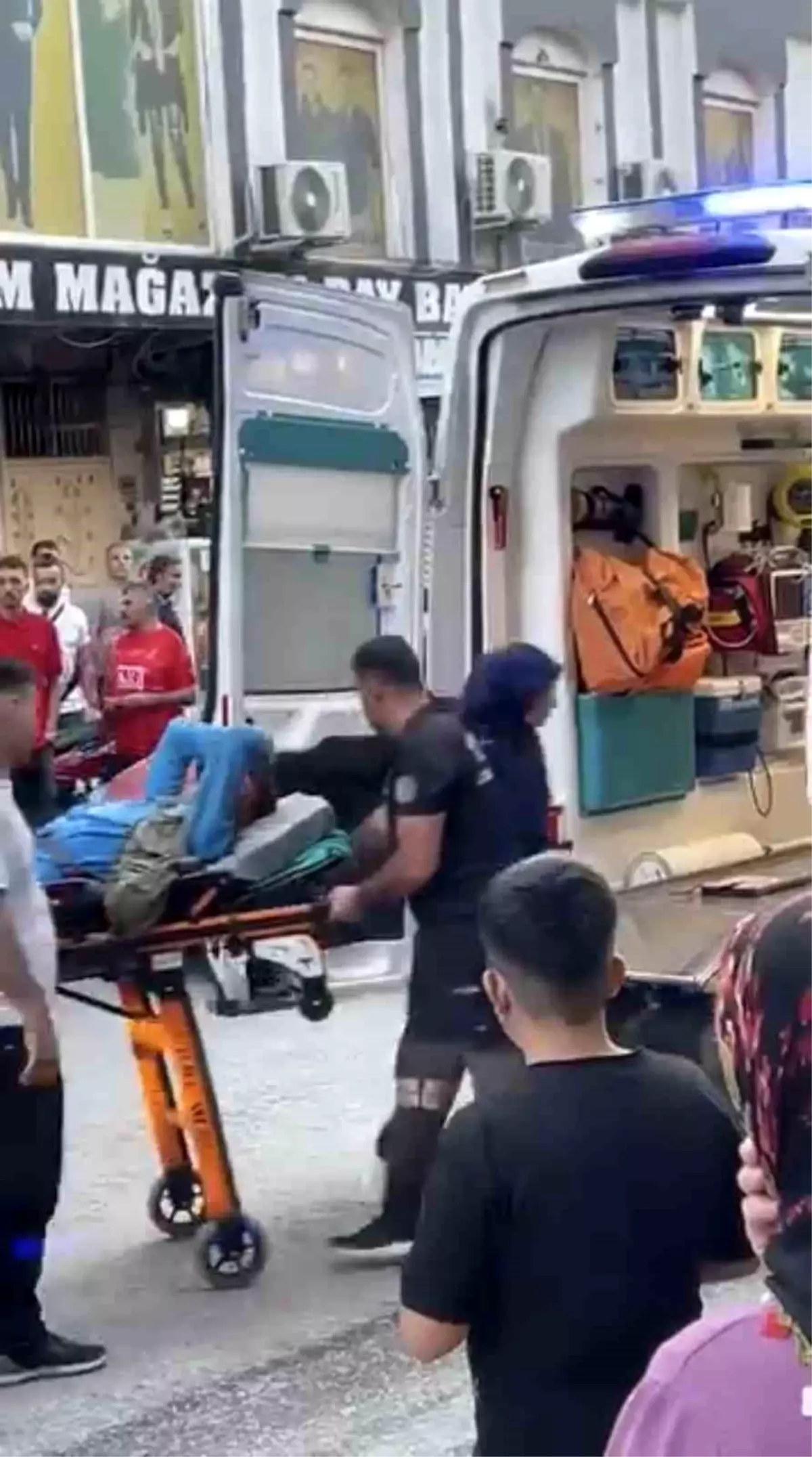 Nusaybin\'de Bıçaklı Kavga: 1 Yaralı